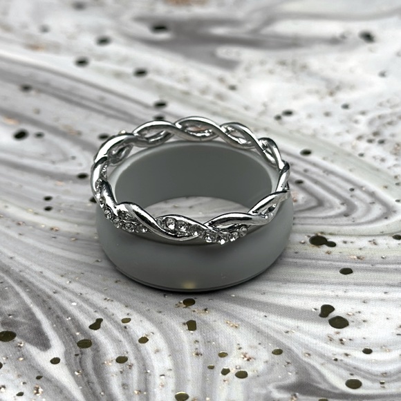 3mm Silver Ring Band, Women’s Ring - Picture 3 of 3
